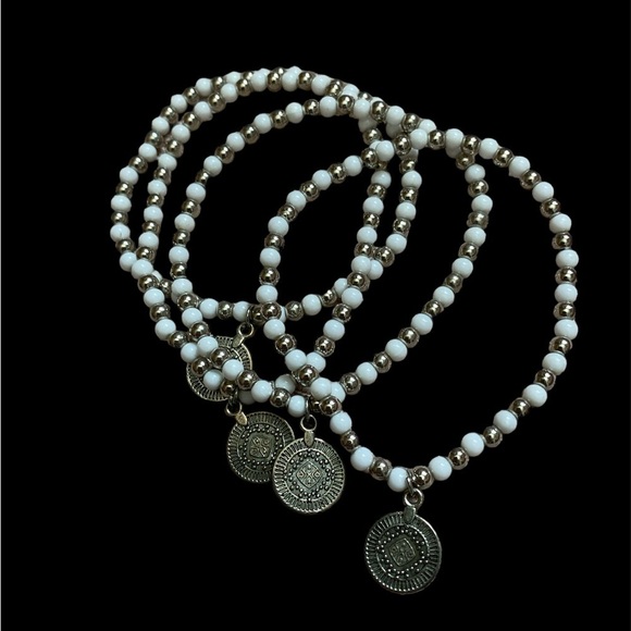 Stretch bracelets Jewelry Silver and white beaded coin charms set of fo… - Picture 2 of 7
